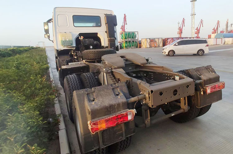 Howo Sinotruk 371 6x4 Tractor Truck Price for Sale in Iloilo City