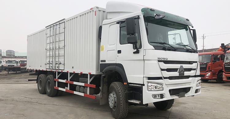 Sinotruk Howo 6X4 Cargo Van Truck for Sale in Philippines 