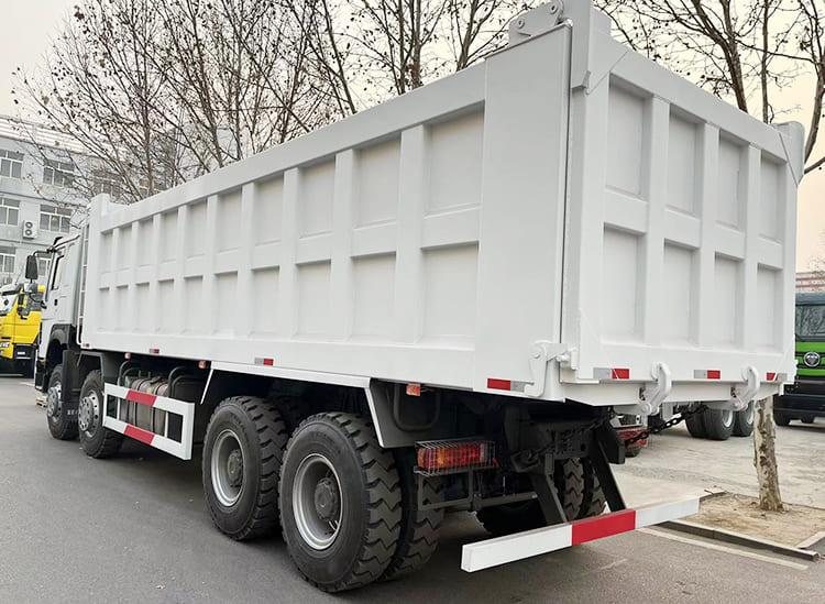 Sinotruk Howo 371 8X4 Dump Truck for Sale in Philippines