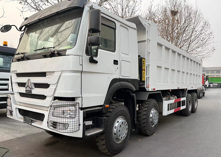 Sinotruk Howo 371 8X4 Dump Truck for Sale in Philippines