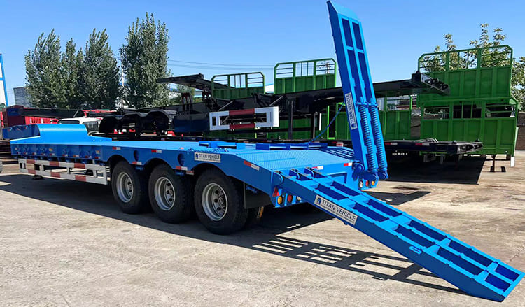 3 Axle 40Ft Low Bed Trailer Truck for Sale in Philippines Cebu